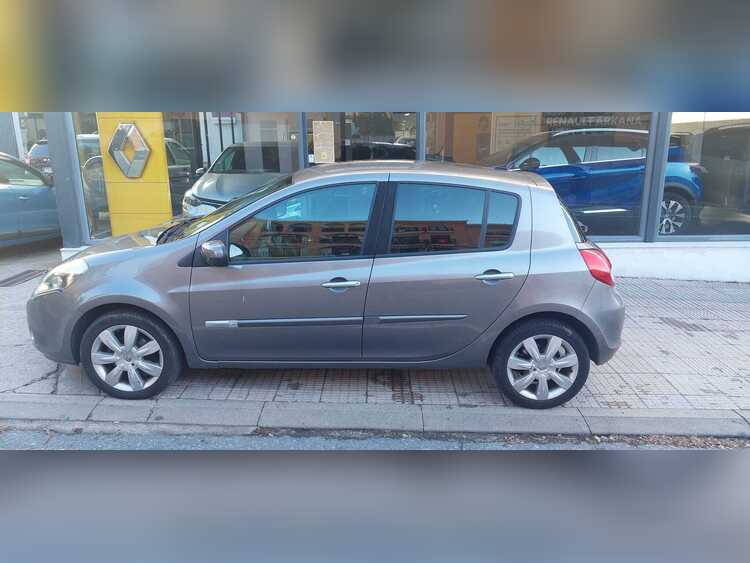 Renault Clio 1.5 DCI 105CV foto 2